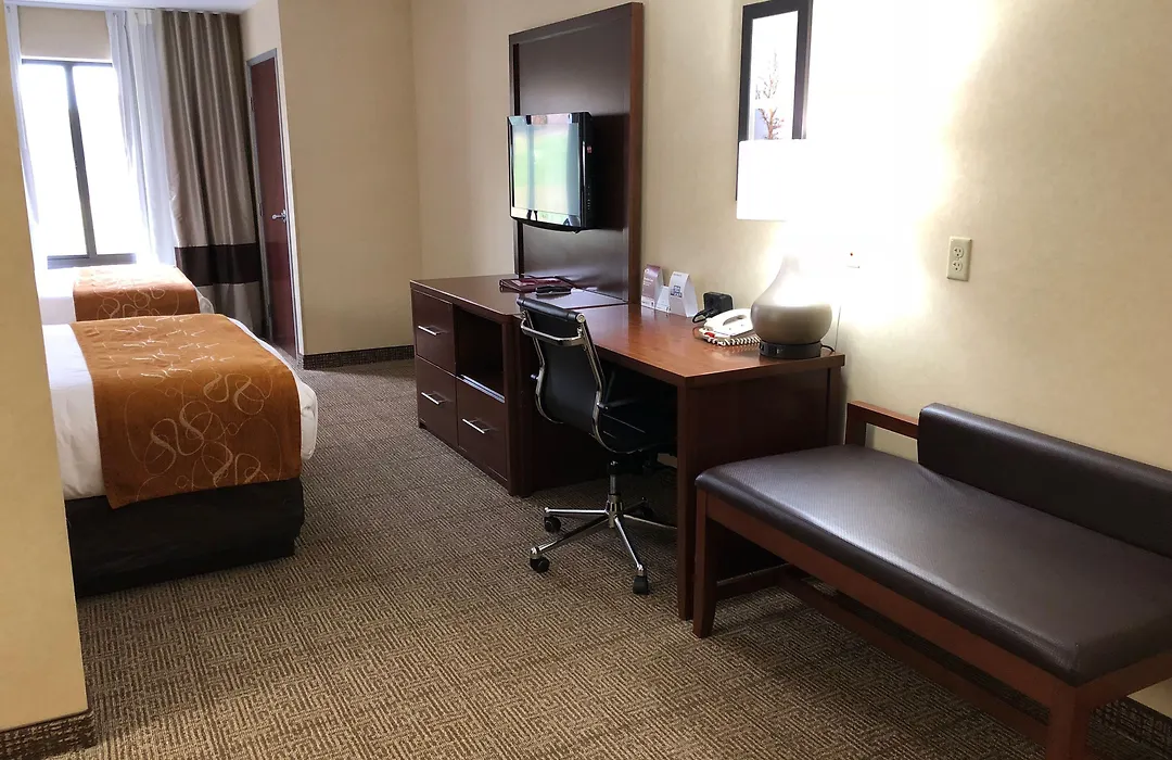 Comfort Suites Elkhart South-1