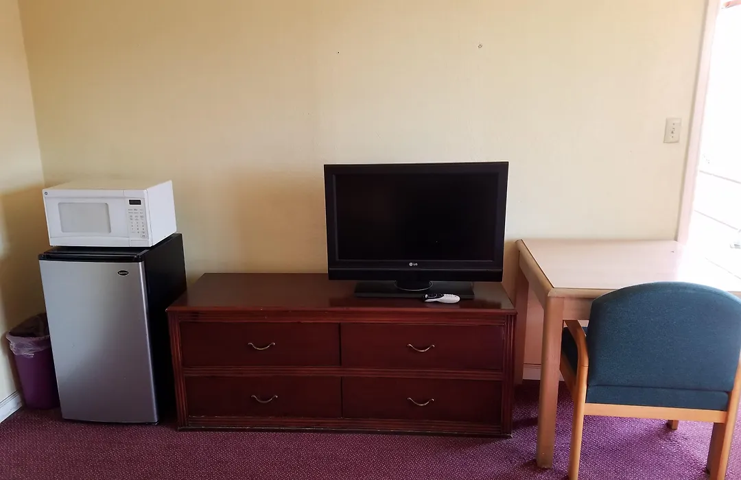 Classic Inn And Suites-1