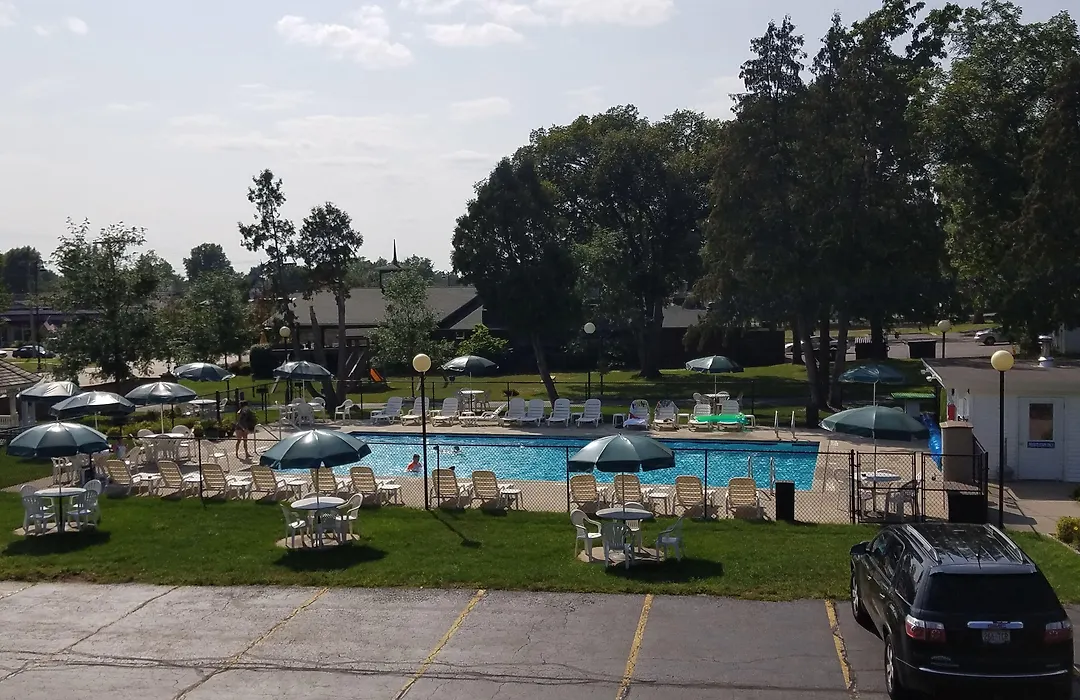 Amber'S Inn And Suites-1
