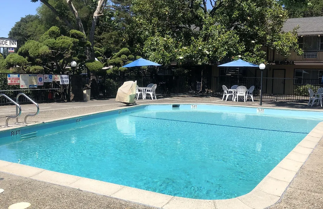 Hillside Inn-1