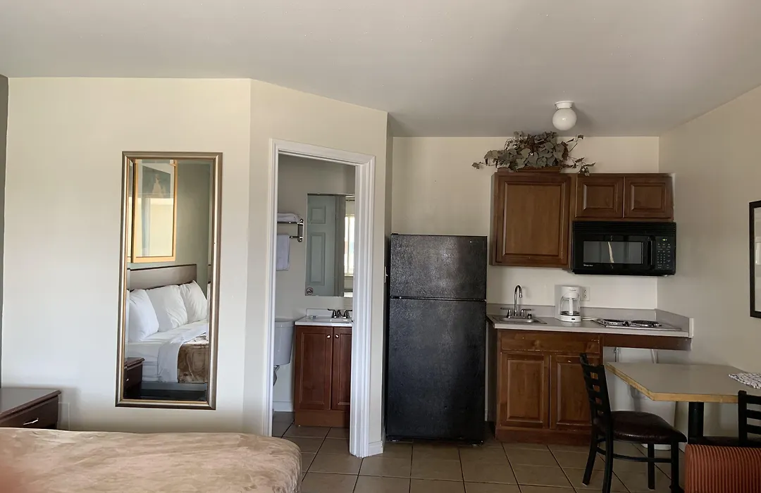 Paris Extended Stay Suites-1