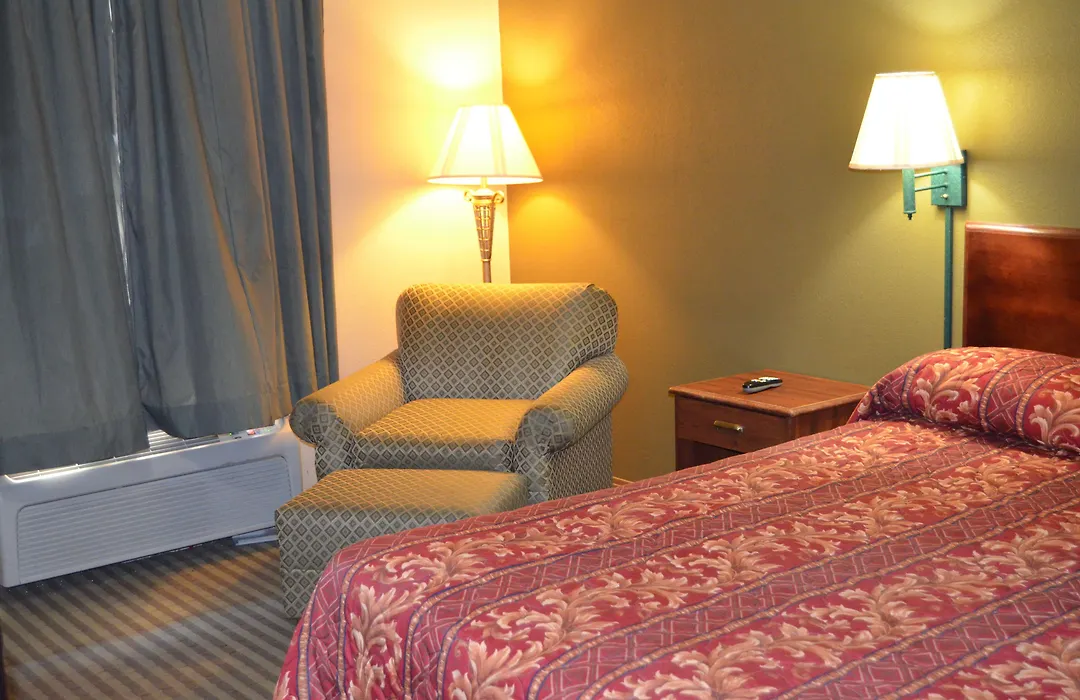Plaza Inn-1