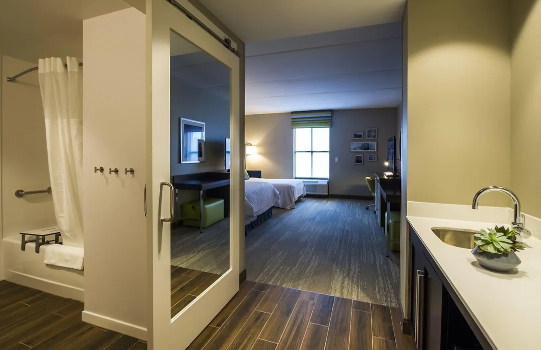 Hampton Inn & Suites/Foxborough/Mansfield-1