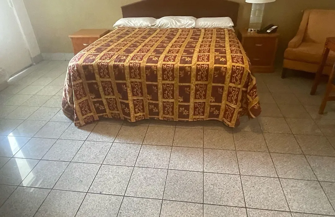Budgetel Inn And Suites - Louisville-1