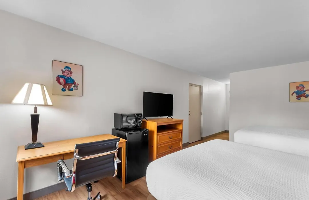 Travelodge By Wyndham Winchester-1