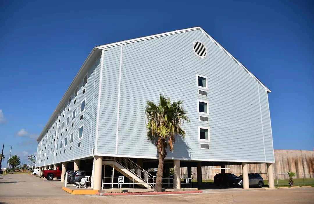 Salt & Stone Hotel-1