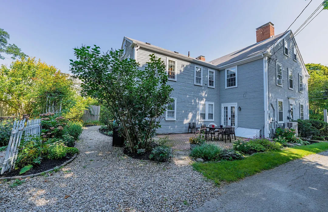 Sally Webster Inn-1