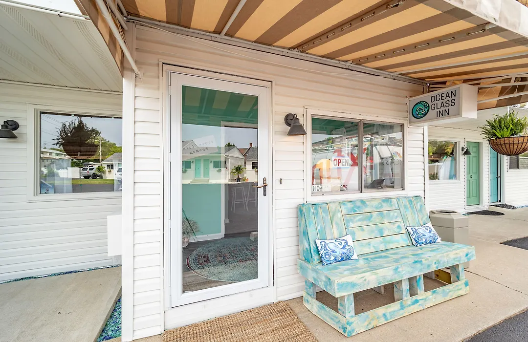 Ocean Glass Inn-1