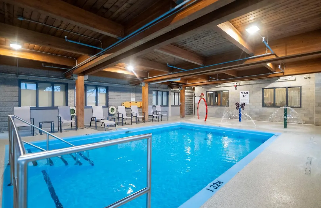 Hotel & Suites Le Dauphin Quebec-1