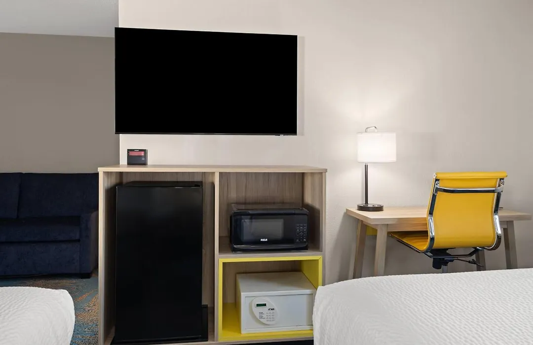 Days Inn By Wyndham Jamestown-1