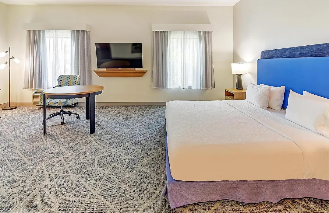 Hampton Inn Foley-1