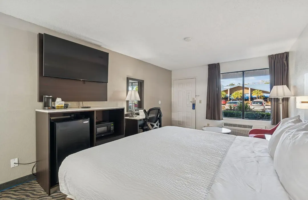 Ramada By Wyndham Temple Terrace/Tampa North-1