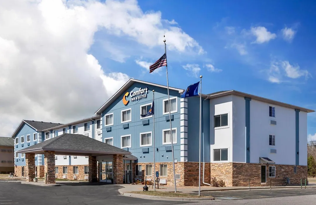 Comfort Inn & Suites Wisconsin Dells-1