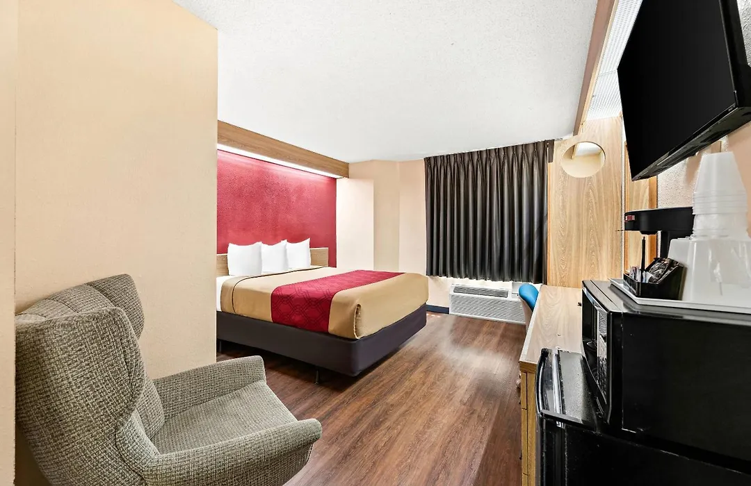 Econo Lodge London North-1