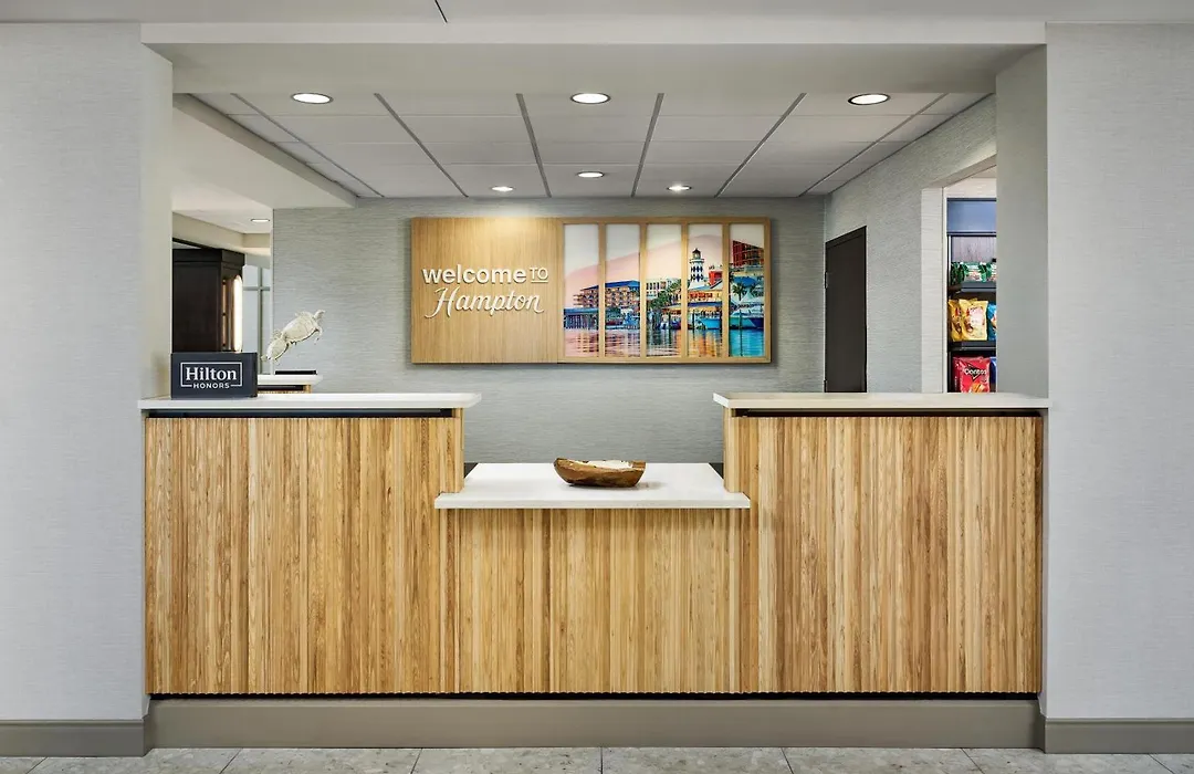 Hampton Inn & Suites Destin-1