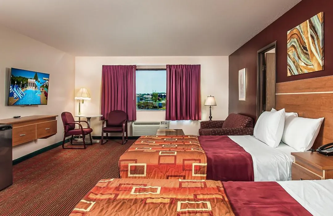 Grand Marquis Waterpark Hotel & Suites-1