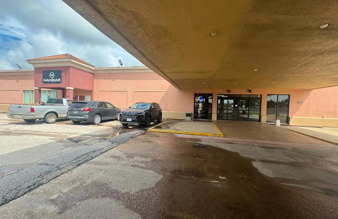 Express Inn & Suites Greensville Tx-1