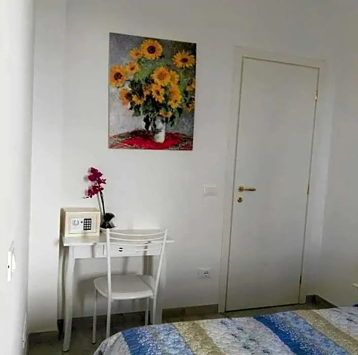 Nancy House-1