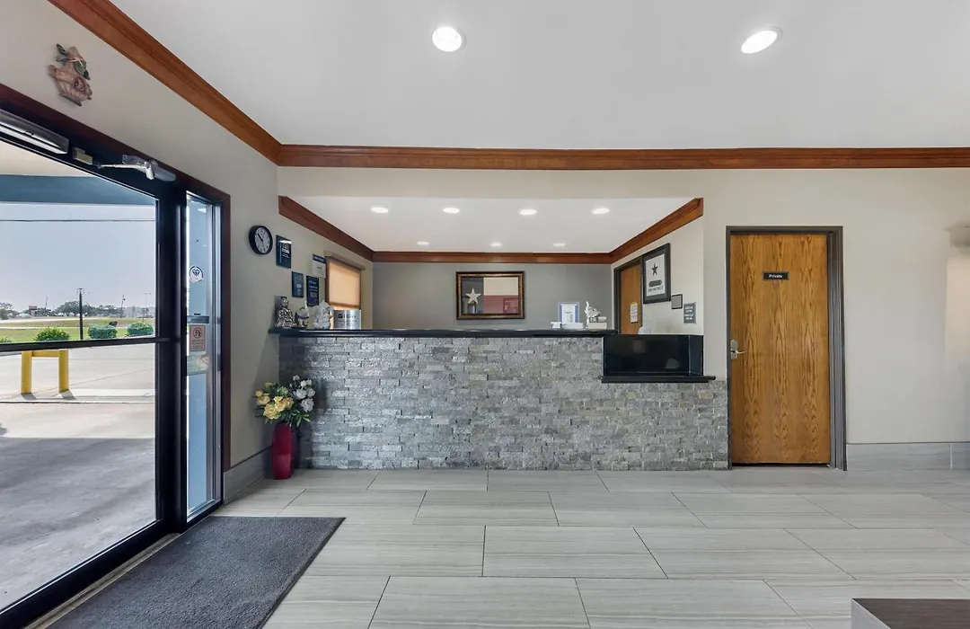 Best Western Regency Inn & Suites-1