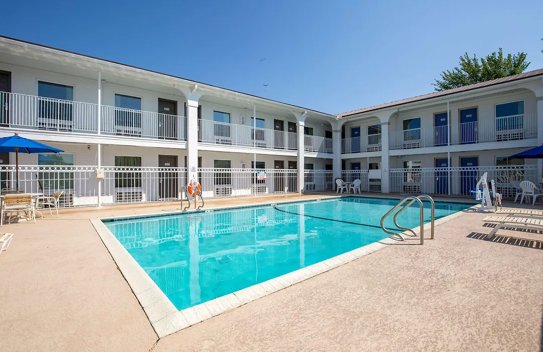 Motel 6-Bryan, Tx - University Area-1