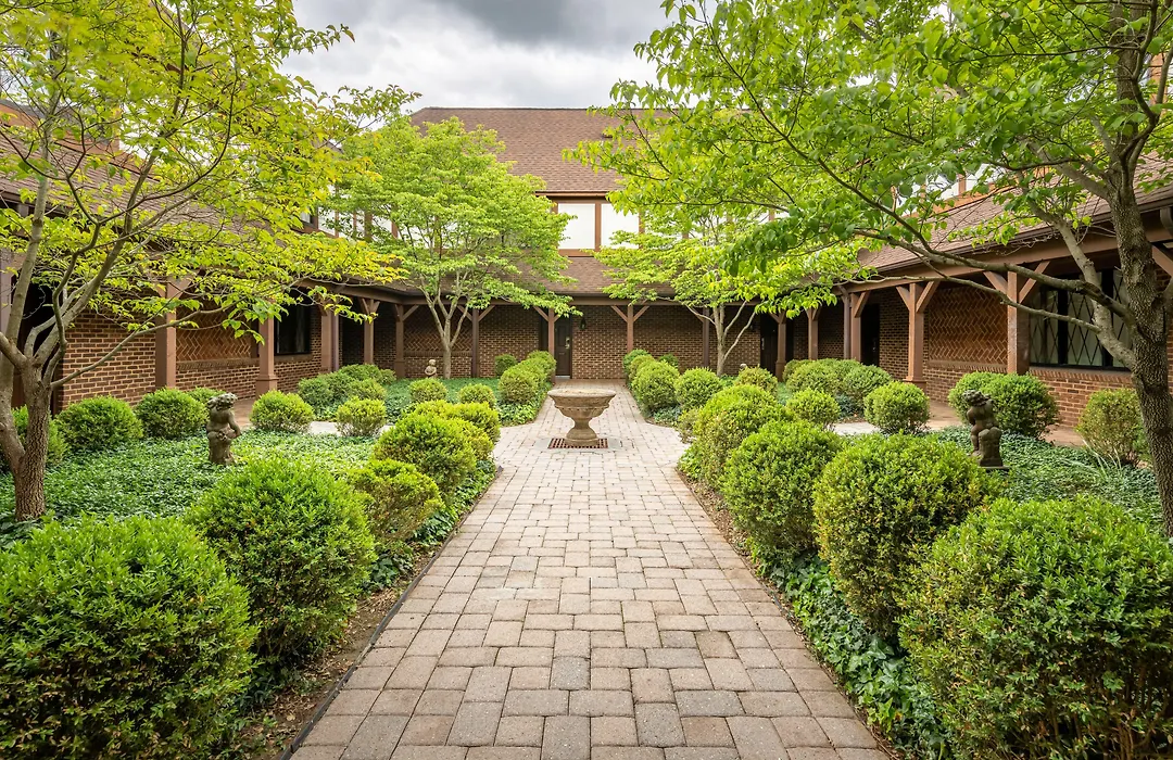 The English Inn Of Charlottesville-1