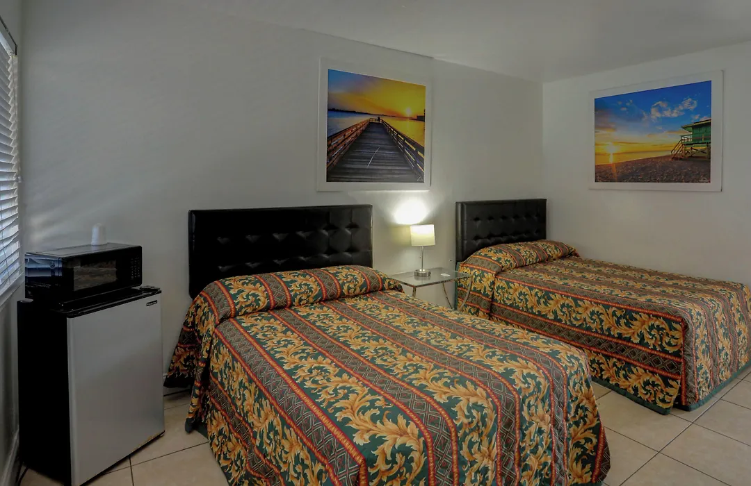 Beach And Town Motel-1