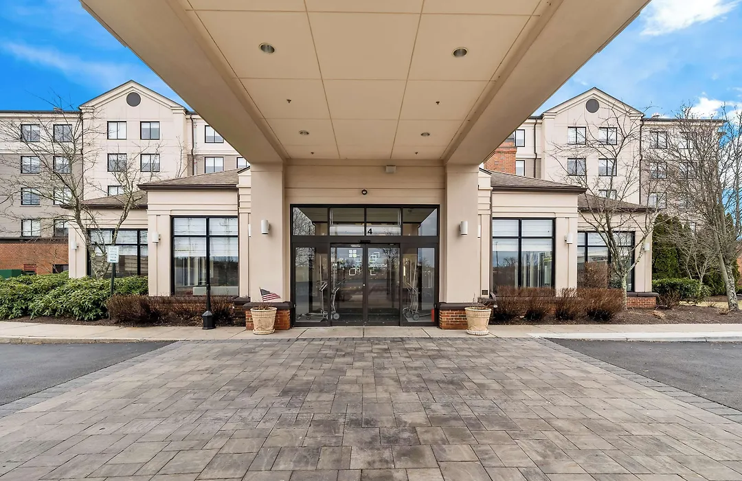 Hilton Garden Inn Plymouth-1