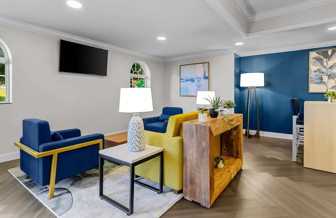 Mainstay Suites Roanoke Airport-1