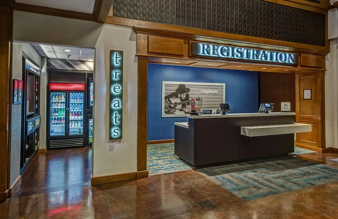 Hampton Inn & Suites Austin - Downtown-1