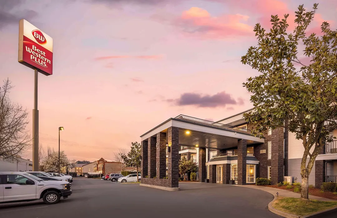 Best Western Plus Grand Manor Inn-1