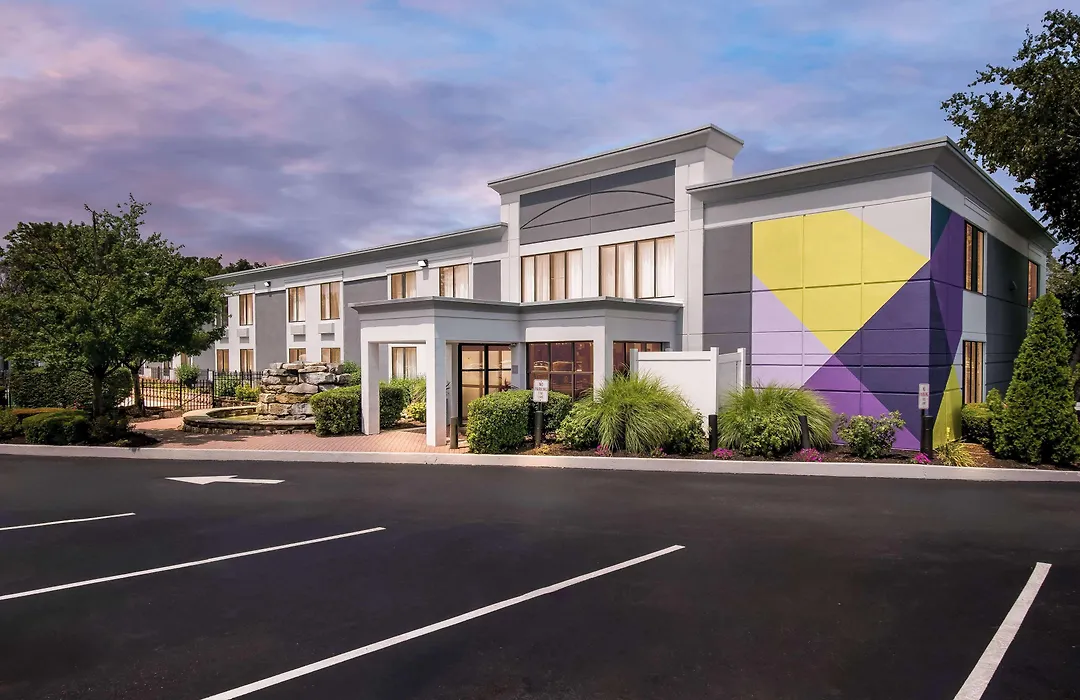 Spark By Hilton Hummelstown Hershey-1