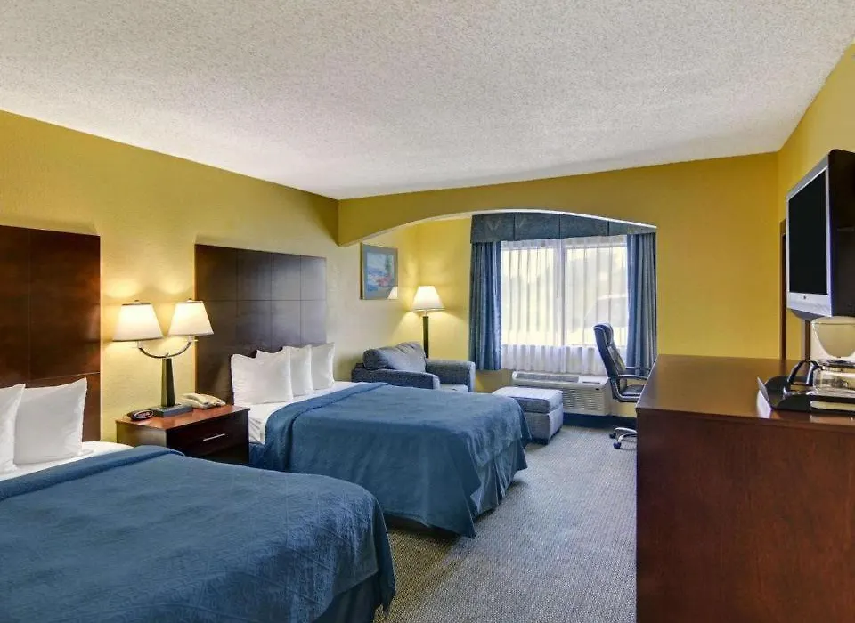 Quality Inn & Suites Grand Prairie South-1