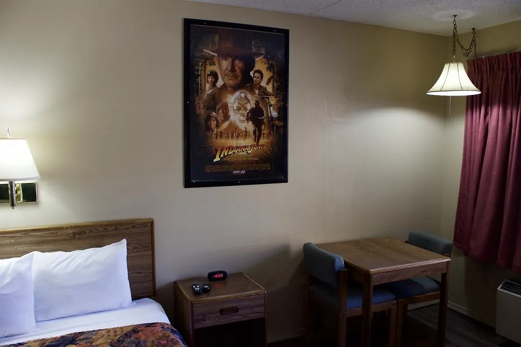 Ozark Swiss Inn-1