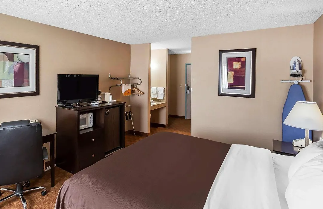 Quality Inn Dumas-1
