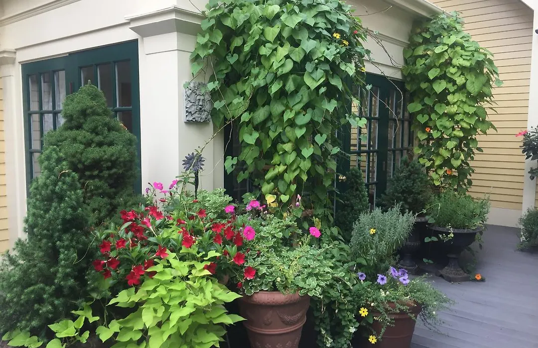 Mary Prentiss Inn-1