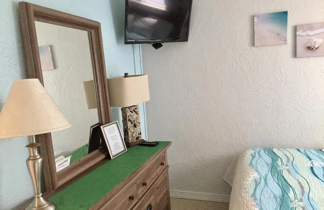 Lollipop Motel-1