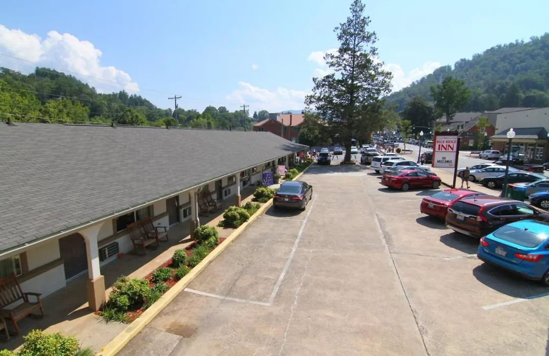 Blue Ridge Inn-1