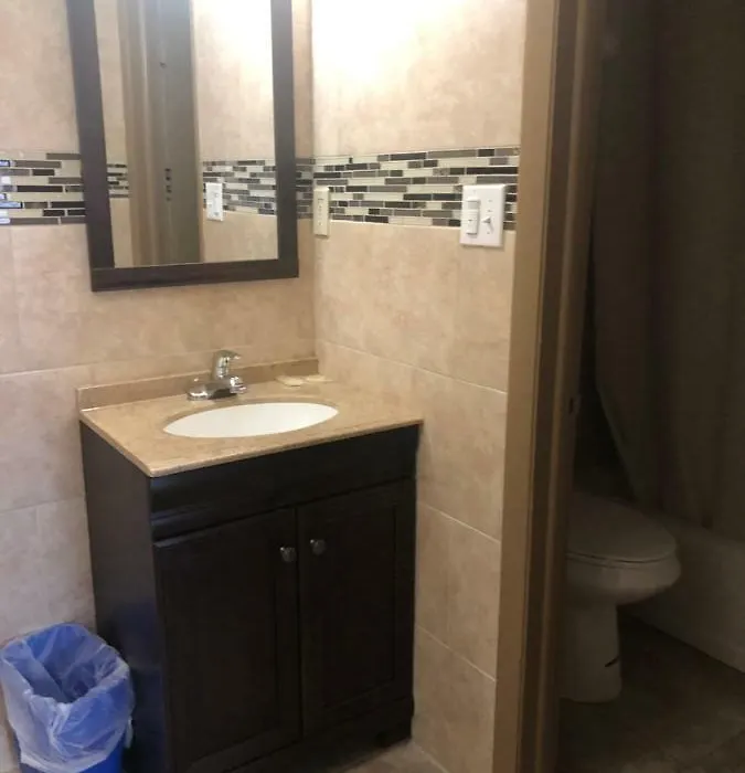 Budget Inn-1