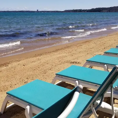 Brio Beach Inn-3