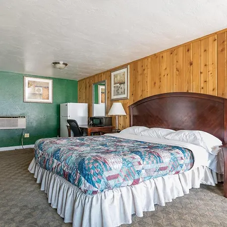 Cedar Lodge Motor Inn-3