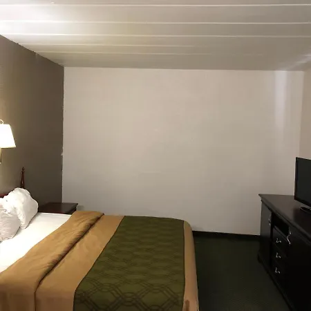 Econo Lodge-2