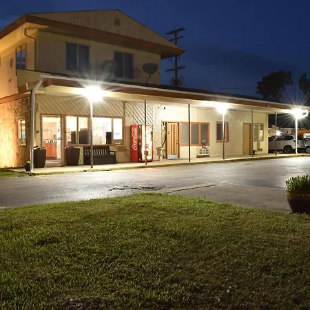 Great Lakes Inn & Suites-3