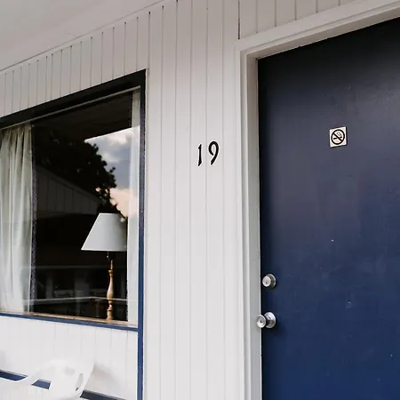 Blue Moon Motel-3