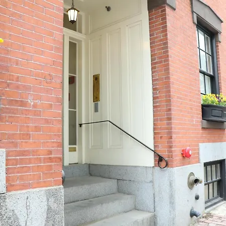 Charming & Stylish Studio On Beacon Hill #3-2