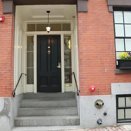 Charming & Stylish Studio On Beacon Hill #3-3