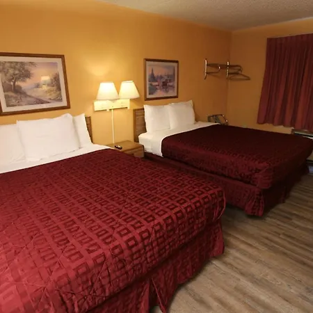 Ozark Swiss Inn-3