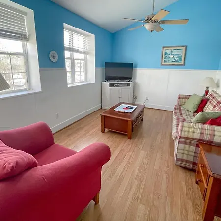 Holiday Harbour Marina Apartment-2
