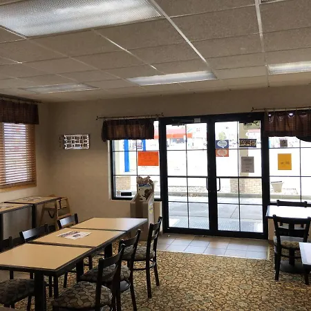 Corn Palace Inn-3