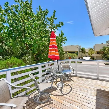 Banana Cabana By Beachside Management-3