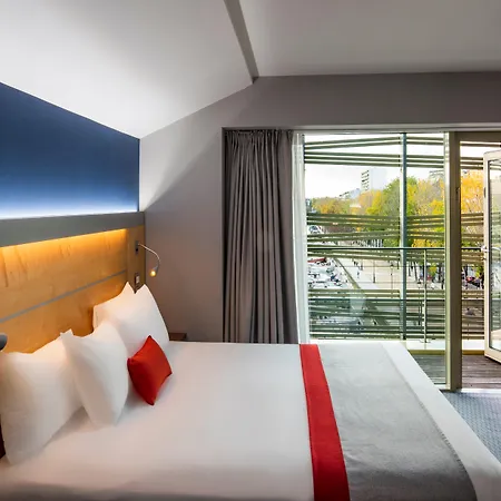 Holiday Inn Express Paris-Canal De La Villette By Ihg-3
